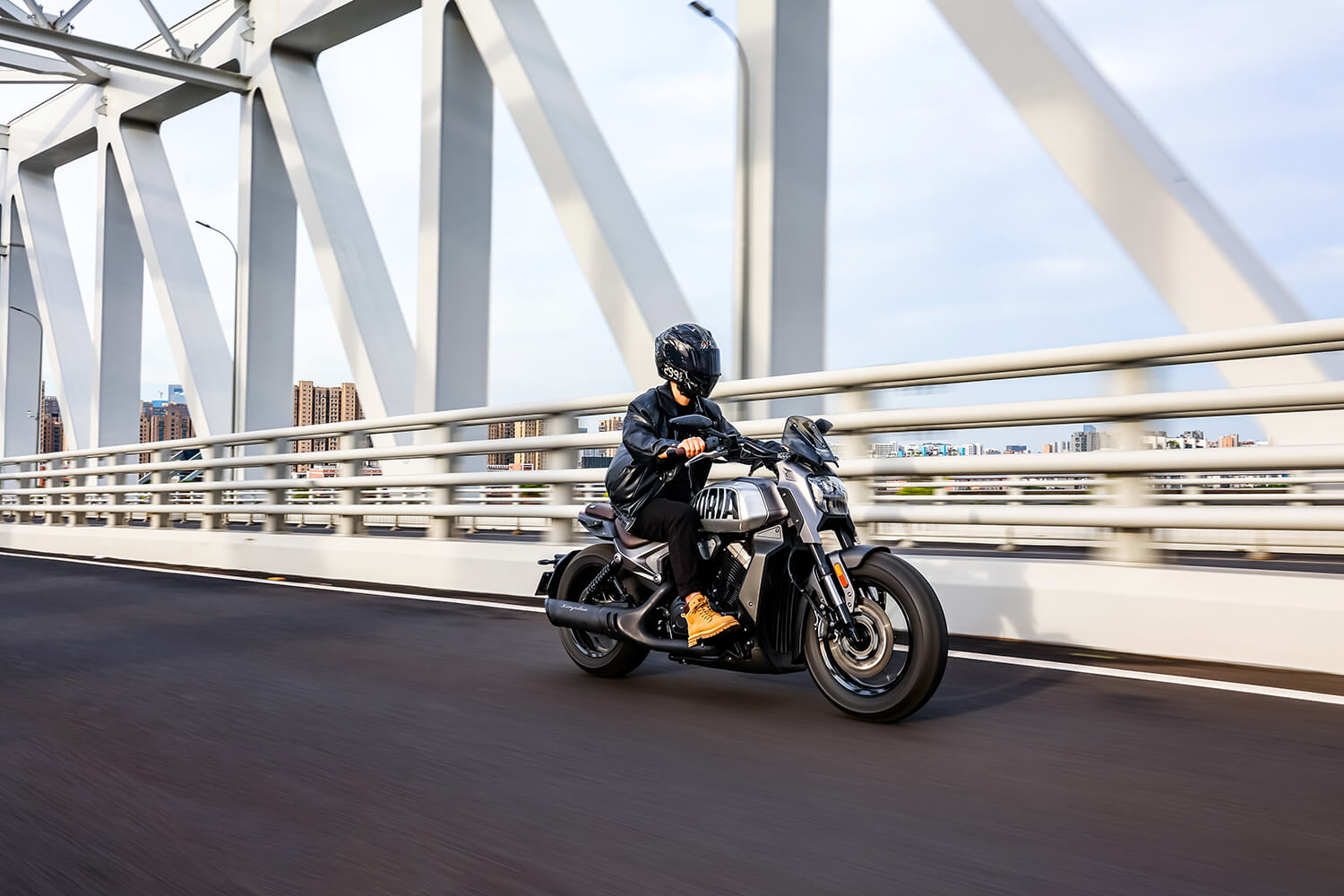 Product materials - VICTORIA MOTORRAD_